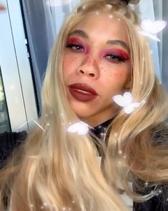 The Sims on Instagram: "What does your Sims self look like when all glammed up? Share your #SIMSMACOVER & tag @thesims ! 朗 #MACxTheSims @maccosmetics : @doctor_ashley1 @kieraplease @snitchery @adriannaskon @pojkendrommer @itsmetroi @nastynapalm #maccosmetics #thesims4"