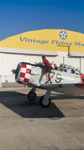 Old engine. Pure power. No AI needed 🚁🔥#OldTechnology #EnginePower #RealEngineerins #YouTubeShort