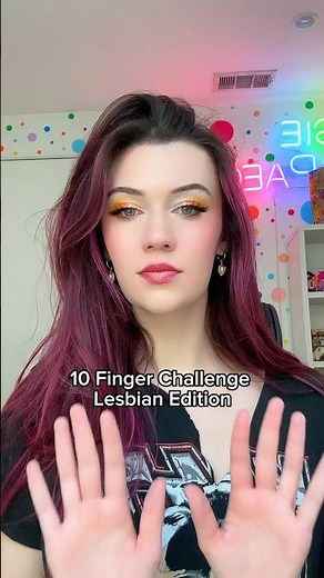 The 10 FINGER Lesbian CHALLENGE 😳