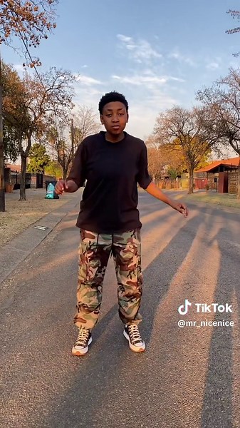 Cheese😁🔥DC:@Sguche 🤍🇲🇽 @Zinedine Thabang🇫🇷🔥 @Fanas🫦 #fypシ゚viral #fypツ #fyp #dancer #dancing