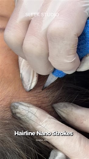 💡 What is Hairline Nano Strokes? It’s a tattooing technique that uses ultra-fine nano needles to deposit pigment into the skin, creating tiny hair-like strokes that look like real baby hairs or a natural hairline. 💆‍♀️ ✨What it does \t•\tFills in thinning areas or receding hairlines \t•\tCreates a fuller, softer, and more defined hairline \t•\tBlends seamlessly with your natural hair — no harsh lines \t•\tWorks for both men and women ⏳ How long it lasts Results typically last 2–3 years, depend