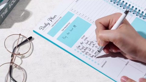 Daily Planner Undated - to Do List Notebook with Hourly Schedule, Hourly Planner, 7’’ x 10’’ Spiral Appointment Planner to Stay Organized, Flexible Hardcover, Inner Pocket