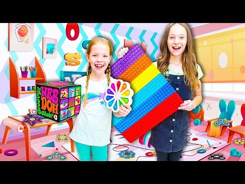 Fidget Trading in the SECRET PLAYROOM !!!