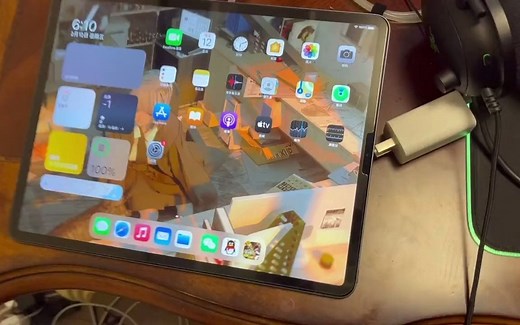 ipadair平板经常断触划不动屏幕怎么办
