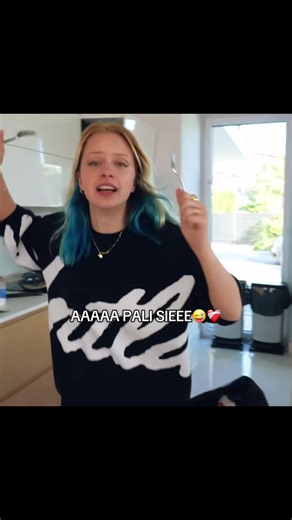 #polus :: PALI SIEEEE😝🩷 @Pola Słopecka @Marta Różańska @BAZA @Karol Mikołajczyk @Asia Marcinik @michu_kontrabas @Alibuka #benger #polaslopecka