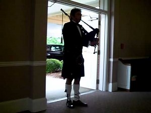 MOM'S FUNERAL AMAZING GRACE N GOING HOME PLAYED BY STEVE THRASHER ON BAGPIPES APRIL 20, 2011