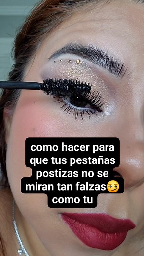 596K views · 4.9K reactions | Si quieres que tus pestañas no se miren tan falzas tienes que hacer esto #trendingreels #kiaraskynails #nail #acrylic #valentines #reels #acrylicnails #trend #hair #cute #trending #hairstyle #happy #makeup | Marisol Beauty Tutorials | Facebook