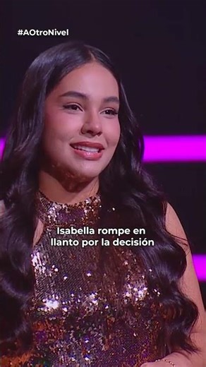 Isabella breaks down in tears over the decision | A Otro Nivel