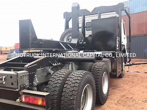 [Hot Item] Customized HOWO 6X4 6X6 Log Wood Timber Forest Logging Carrier Transport Truck Vehicle Semi Trailer for Sale Wood Transport Truck Timber Tansporter