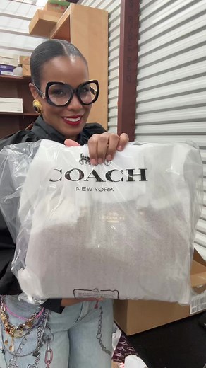 Coach Rowan purse review: Coach Rowan suede bag guide