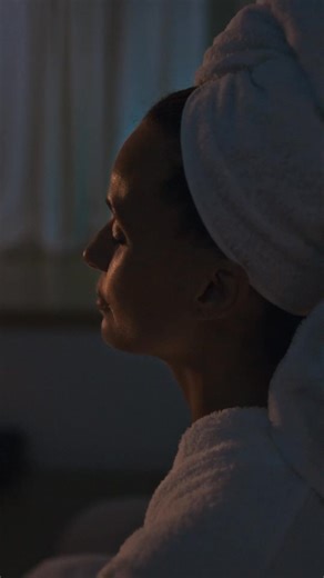 Just relax. Your AI Home sets the mood. #SmartThings #AIHome #Samsung | Samsung