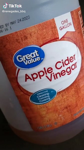 spritz ya meat #MakeItGucci #foryoupage #diy #satisfying #bbqtiktok #learnontiktok #howto #eat #fyp #share #bbq #spritz #cook #omg #foryou #grill