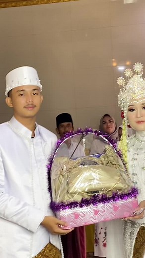 Pasangan yang serasihhh. Job wedding hari ini surabaya #fyp #muabangkalan #muamadura #muasurabaya