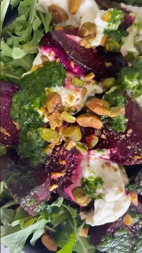 This salad has it all 😍✨