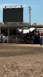 All eyes might have been on TX this weekend with the American, but that Cali run is officially underway, and the Bray boys kicked it off with the Oakdale win for $5,393 a man with a 14.9 on two head. 💵☀️ | The Team Roping Journal Magazine
