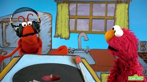 Sesame Street: Carrot vs. Sweet Potato feat. Daveed Diggs & Rafael Casal | Elmo's Food Rap Battle