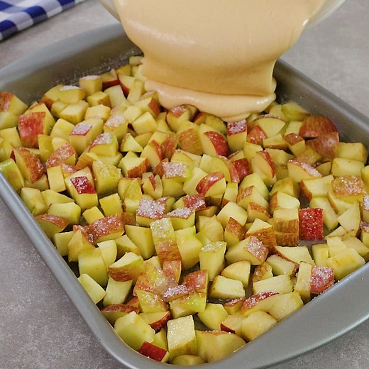 30K views · 167 reactions | How to make a simple and easy apple cake. | Yummy Recipes | Facebook