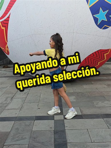 Arriba ni Ecuador 🇪🇨⚽️🥳. Apoyando a mi querida selección con este lindos trend. DC @Maff🌺 pero le bailé como mi amiga Valele @Valele🐙 . #CelesteMoran #Bastonera #EstrellasDeOro ✨️@CIB Estrellas de Oro ✨️ @Jenny Romero @Jenny Romero/Estrella de Oro 2