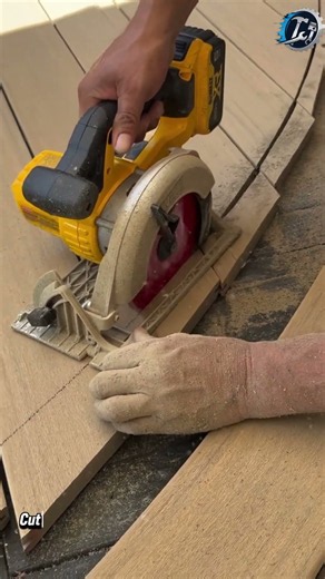 Cutting Decking Boards to Size 🪚✅ #decking #carpentry #diy