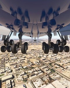 How Plane Land on Airport View | Deck Zone