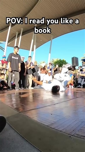 Two grown men doing the splits is crazy #breakdance #bboy#viral