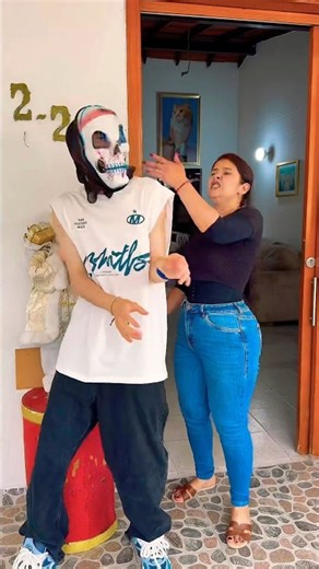 MI MAMÁ NO LE TIENE MIEDO A NADA #humor #shortviral #comedia #familiaibañez #funny