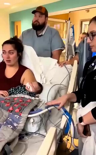 328K views · 1.7K reactions | #fypシ #baby #love #bless #cry #songwriter #misyou #tiktok #hospital #sad | Pregnancy Tube | Facebook