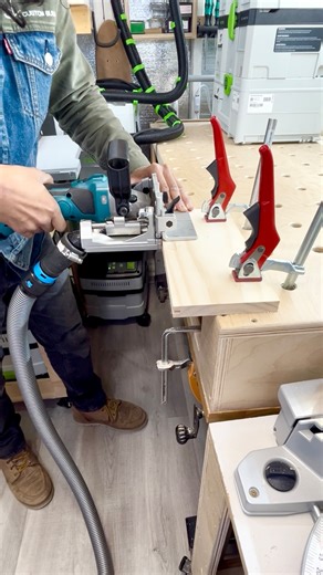 Solomon Kang on Instagram: "Trying this out. Spline joint using a biscuit joiner. While it does work, a router with a slotting bit is probably easier, but in a pinch this will get you there. Just testing different methods. A good way to learn. #makitatools #biscuitjoiner #joinery #spline #splinejoint #alwayslearning"