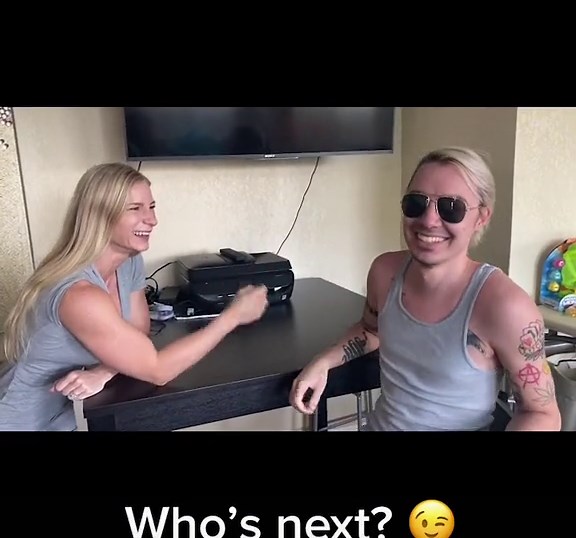 #armwrestling #armwrestligchallenge #girlswitharms #girlswithmuscle #lol #FrunktheBeat #fyp #comedу #girlsstrongerthanyou #womenwithbiceps #foryou #instalike #trend #trending #viral #like #blondesoftiktok #tiktokchallenge #tiktok #strongwomen #strongissexy #fit #fitchicksoftiktok #fitchicksdoitbetter #winnerwinnerchickendinner #whosupnext