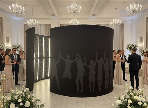 XXL 4,5m Fotokabine mieten: LED Photo Booth Fotohintergrund Kabine - www.mietedeineventmodul.de