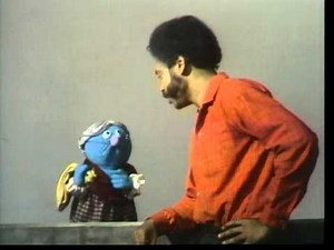 Classic Sesame Street - Selling Seashells at the Sea Shore