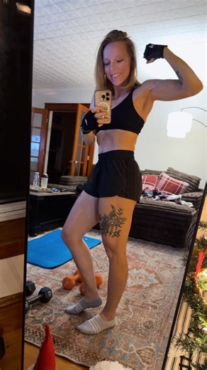 Sarah Ann-Heald Langevin on Instagram: "I took some time off to rest and man it felt good to be back at it, sore but feeling good! #neverskipamonday"