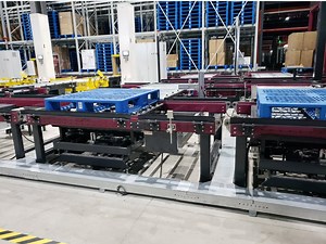 [Hot Item] Ebiltech Automatic Power Motorized Transfer Telescopic Expandable Jack-up Conveyor Box/Carton/Case Belt Roller Conveyor