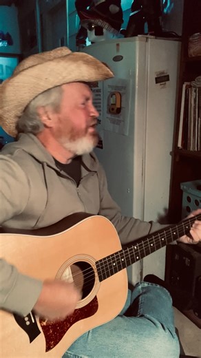 Remember AM Radio?......this is AM Radio lo-fi from Willie Nelson...haha.. from 1982 😀 | Mark Koch