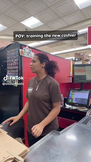 Cashier Training Tips: Handling New Cashiers in a Grocery Store