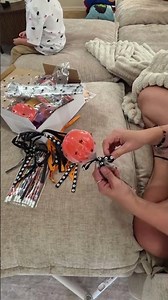 Okay but these are SO much more fun than just handing out candy 😍🎃 Halloween lollipops with a lit...