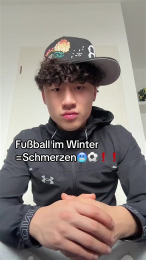 Was nervt noch an fußball im Winter🥶⚽️⁉️ #fußball #fussball #winter #fyp #Schmerz