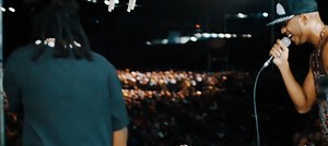 Behind the scenes! Jay Lieasi, Dadiigii, Mereani Masani and the CHM Supersound band performing at the Kenu & Kundu Festival in Alotau | CHM Supersound