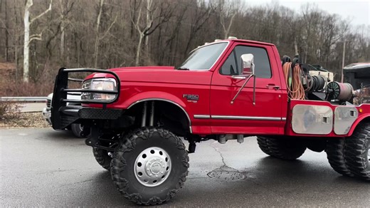 Maybe I’ll put bags on her at some point….#CapCut #kingranch #powerstroke #dually #MemeCut