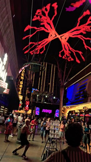 Amazing Street Performer & Live Music on Fremont Street Las Vegas