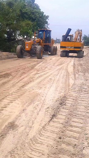 Grader operator work #grader #machine | Mighty Machinery