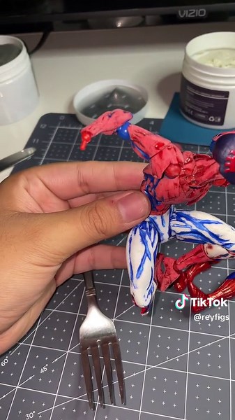 What yall think? #custom #spiderman #2099 #spiderman2099 #amazingyamaguchi #kitbash #marvel #mafex #figtok #actionfigures