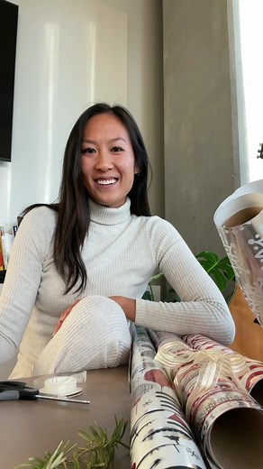 #ad So excited for the holidays with the @Burt’s Bees holiday gift sets!! Which is your fave?