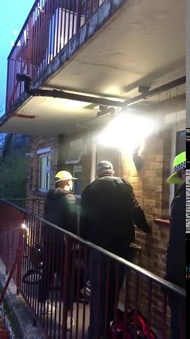 Police raid London flat as part of drugs crackdown