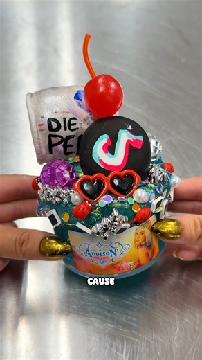 This slime’s inspired by the girl who does it all 💅✨ From TikTok queen to actress to popstar Addison Rae energy in slime form 💖 tag her below so she can see this! Snoopslimes restocks Fridays at 6pm CT / 7pm ET on snoopslimes.co 💕 #snoopslimes #addisonrae #slimetok #slimeasmr #oddlysatisfying #aesthetic | Snoopslimes