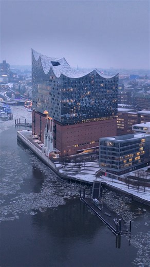 Hamburg In Full Winter Mode. ❄️ The Elbphilharmonie surrounded by ice. #hamburg #germany #winter | Day&Night PhotoGraphy