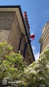 1.6K views · 109 reactions | DYK that our helicopter has priority over London's air space when on a mission? Very much like our other emergency service colleagues do on the roads of London   Jamal Allen | London's Air Ambulance | Facebook