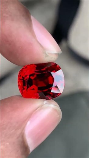 Natural red spinel from Myanmar Burma 10 + carats untreated rare gemstones #spinel #jedispinel