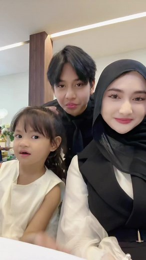 Alena: Talenta Pro dari Ayesh, Indy Latif & Candra
