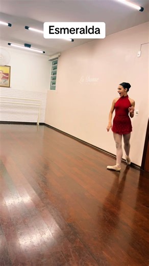Tutorial de Dança: Coreografia Esmeralda de Ballet